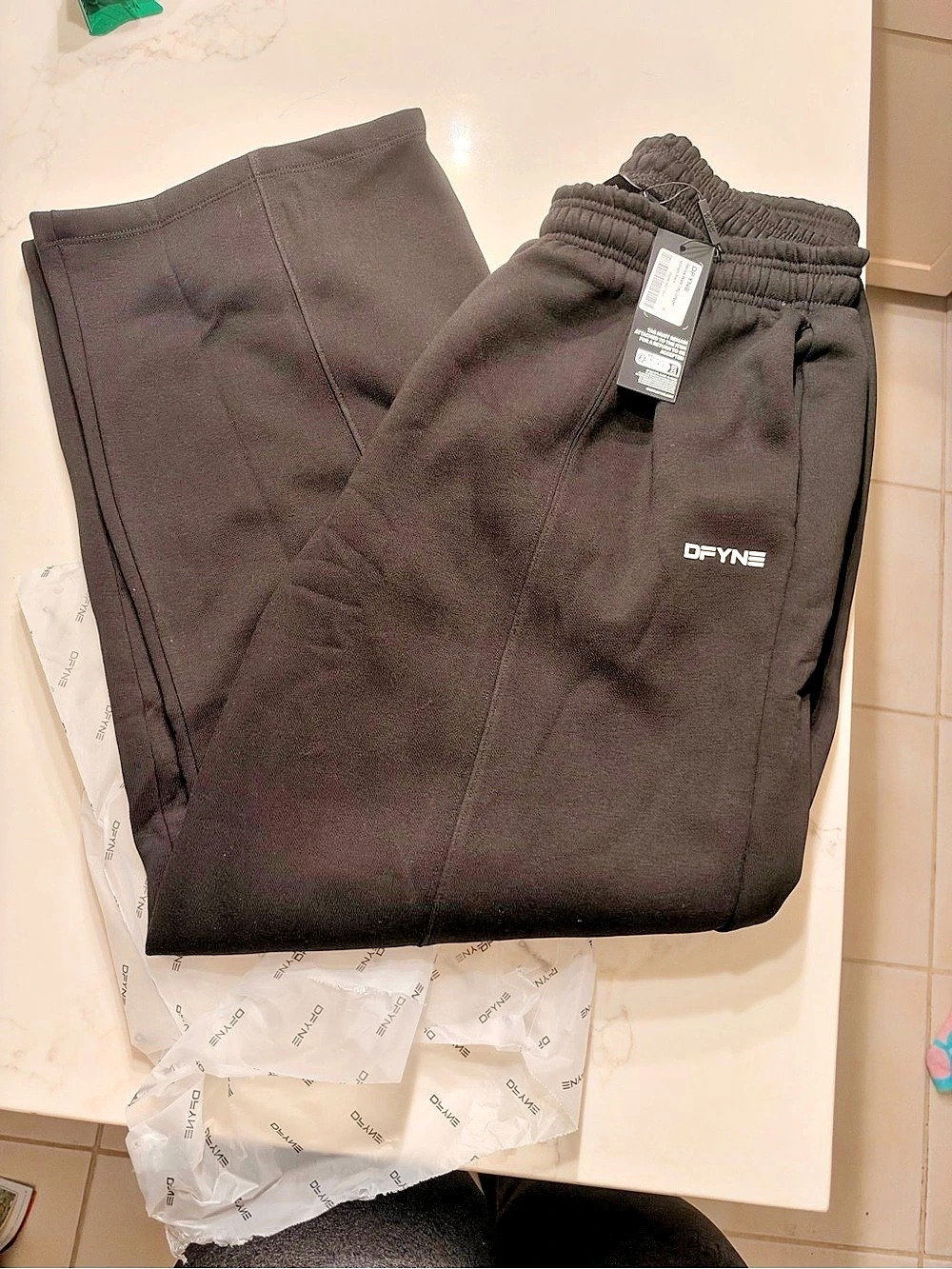 DFYNE Revive Wide Leg Jogger Wide Leg Jogger Black XL NWT